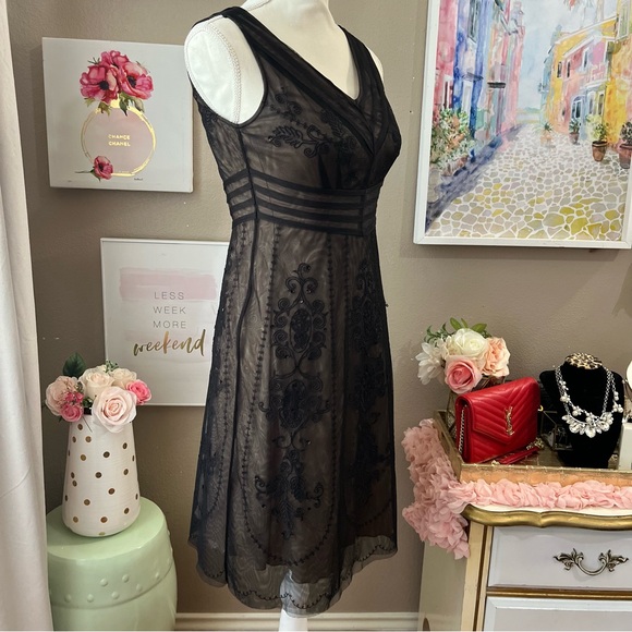 LOFT Lace floral Sequin Mesh overlay dress size 0P - Picture 4 of 5